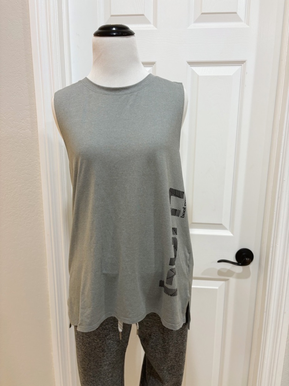 Burn Boot Camp Grey Sleeveless Workout Tank Top Medium